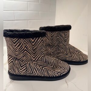 Vera Bradley Brown and Black Zebra Print Cozy Booties - 7/8
